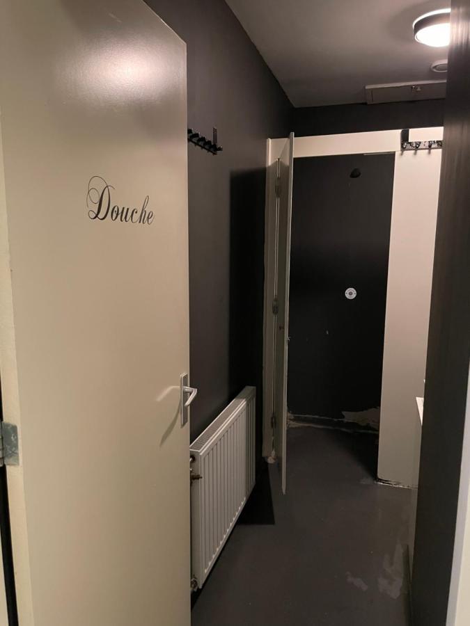 Thuis Bij Schell Rotterdam Esterno foto